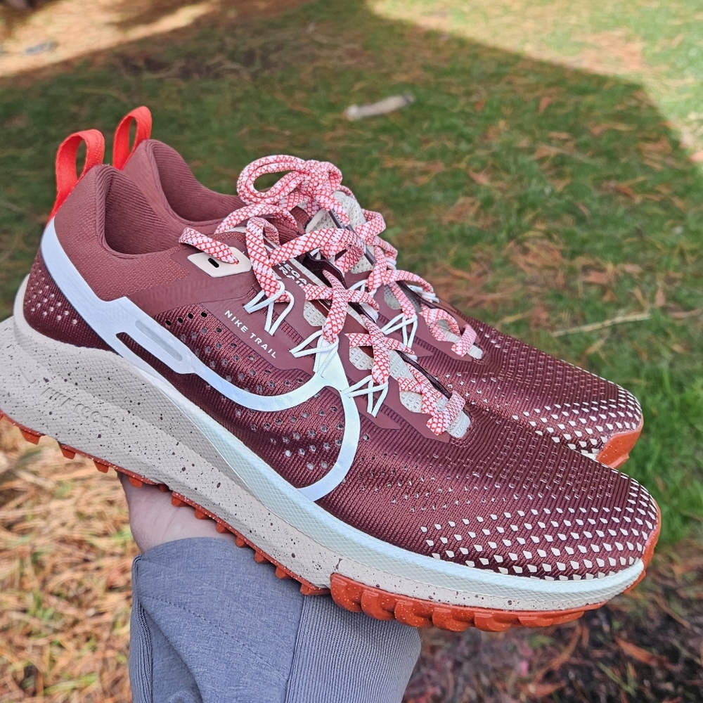 New women's Nike Pegasus Trail
